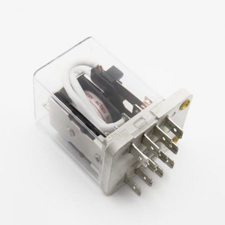RELEJ NAMOTAJ 230V PREKID 3A/250V 30A/28